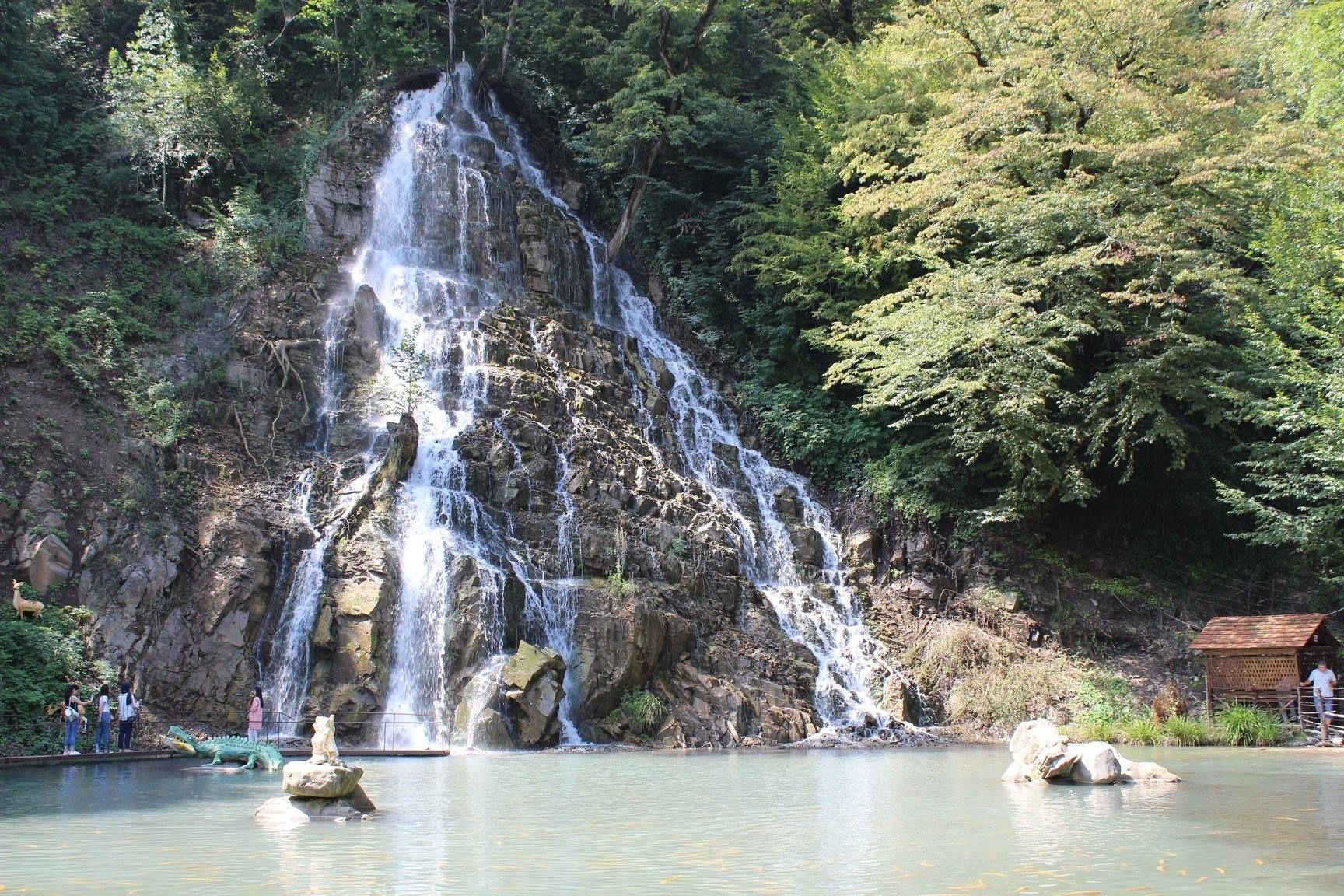 Waterfall Adventure – Nature’s Hidden Gem